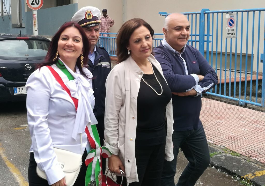 FOTO & POESIA – Quella di Linda Scaffidi, letta dai ragazzi in memoria di Giovanni Falcone quest’oggi a Brolo