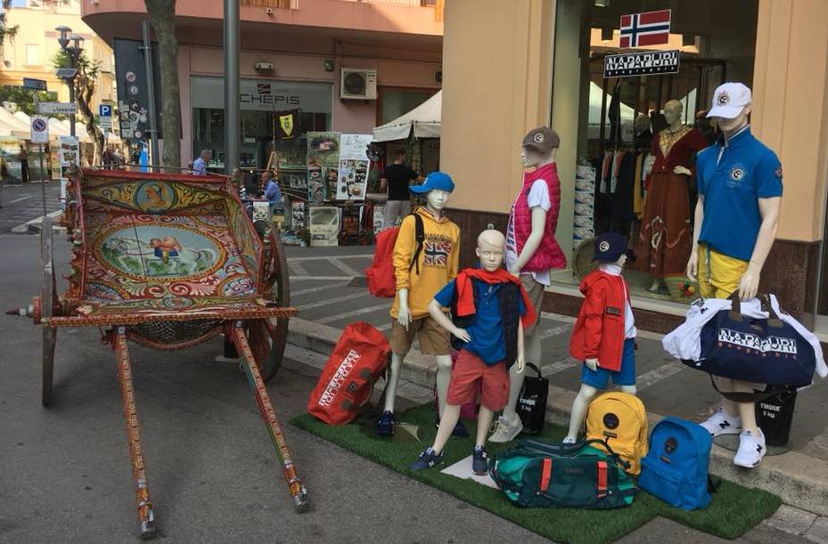 LITTLE SICILY CAPO D’ORLANDO – In quel gran successo un pizzico di Brolo “in vetrina”