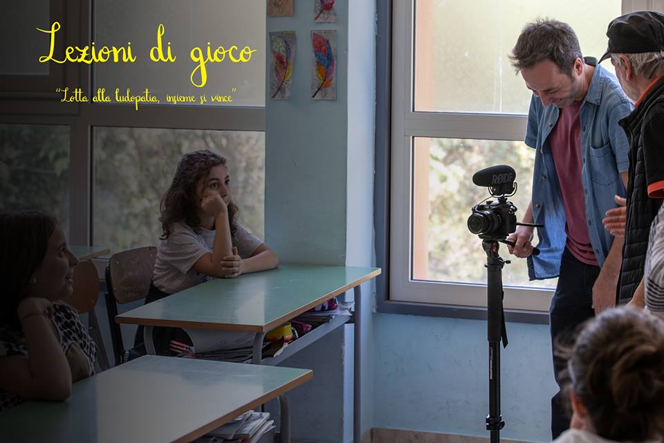 LEZIONI DI GIOCO … CONTRO LA LUDOPATIA – A Brolo, dopo la presentazione del docu-film ora c’è il dvd