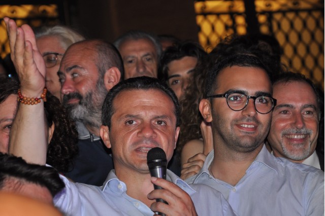NUOVO SINDACO DI MESSINA – Cateno De Luca in trionfo: “Sono figlio del popolo. La mia elezione è un segnale forte. Pregate per il vostro sindaco”