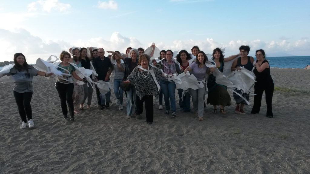 GLOBALITA’ DEI LINGUAGGI – Un successo il Seminario di Stefania Guerra Lisi a Brolo