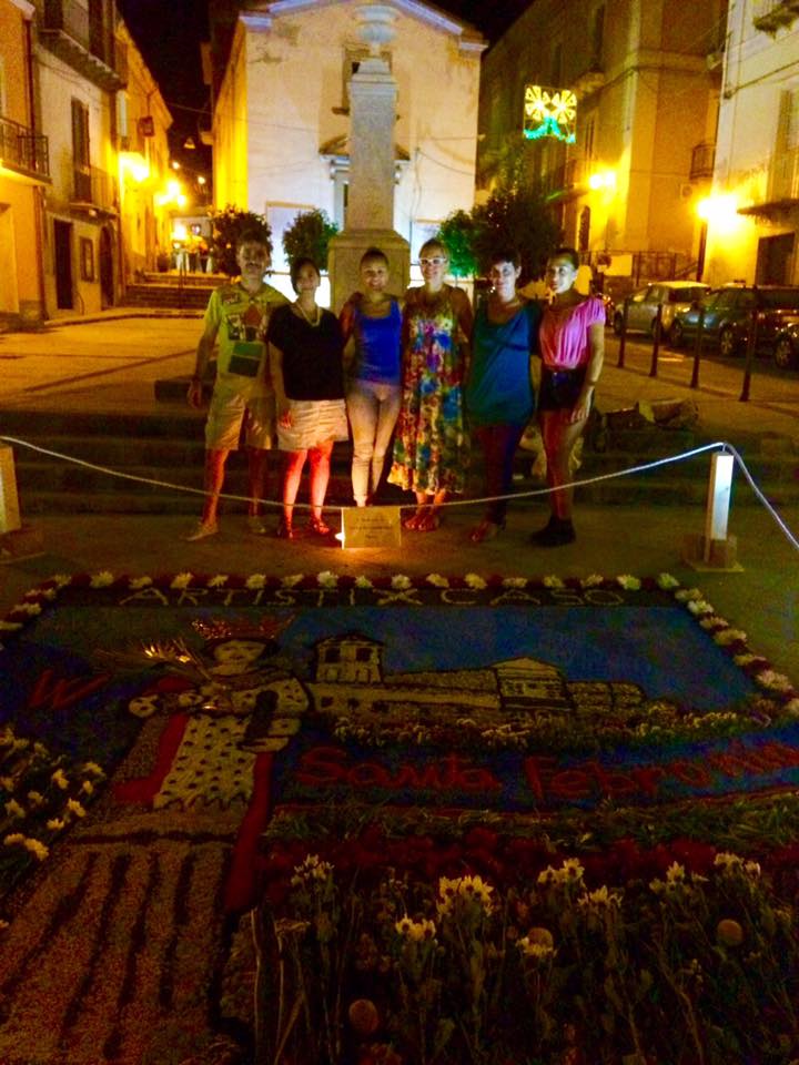 DITELO CON I FIORI – Artisti per Caso per Santa Febronia… l’infiorata