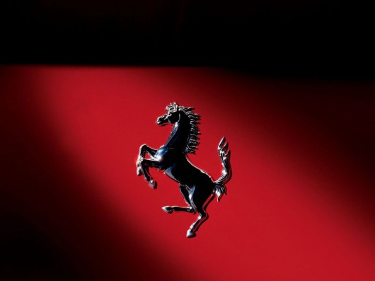 NOTTE IN ROSSO – Capo d’Orlando si tinge di rosso Ferrari