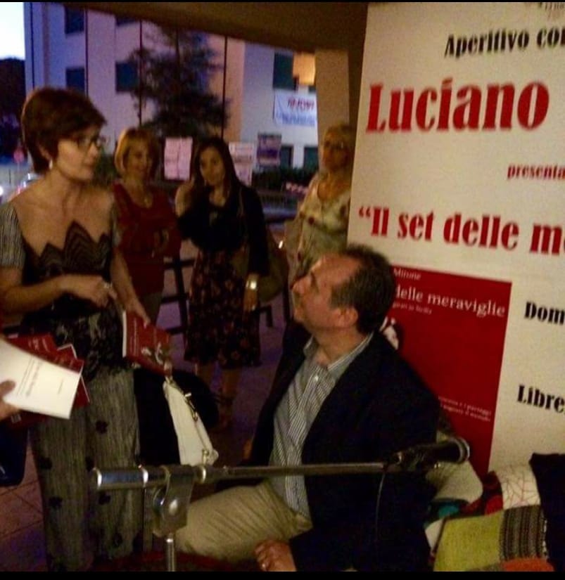 LUCIANO MIRONE – Lo scrittore\giornalista visto da Cettina Giallombardo