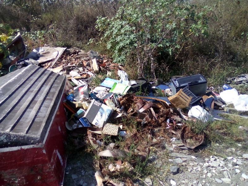 POLIZIA METROPOLITANA – Scoperta discarica di materiale pericoloso sul torrente Mela