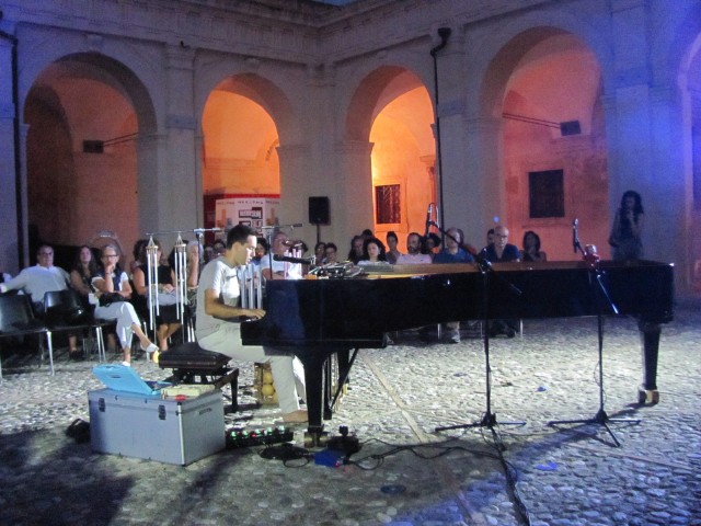 CASTROREALE MILAZZO JAZZ – Livio Minafra “colora” l’alba di nuove sonorità