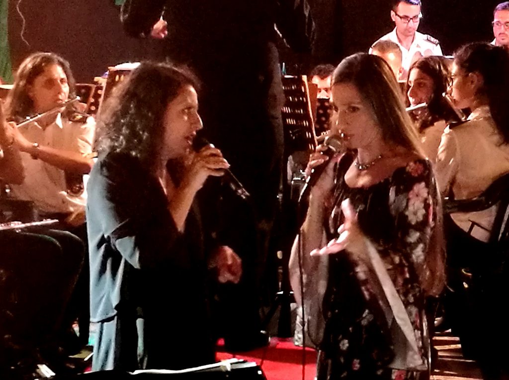 BANDE & JAZZ – Giornata di musica a Brolo. Grandi conferme, le voci di Anita e Oriana e piacevoli scoperte … la giovanissima Chiara Rizzo
