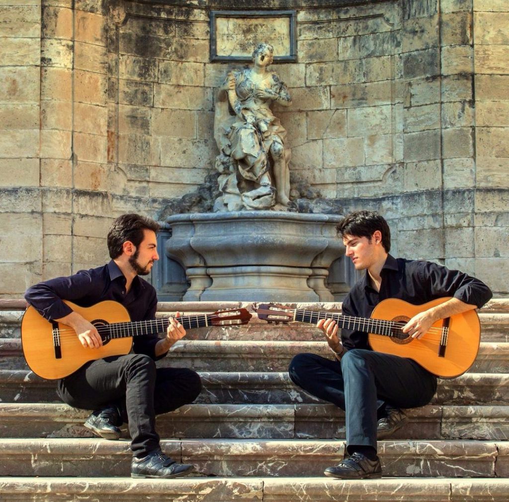 MUSICA PER DON PINO PUGLISI  – In TV con il duo di chitarre Blanco Sinacori