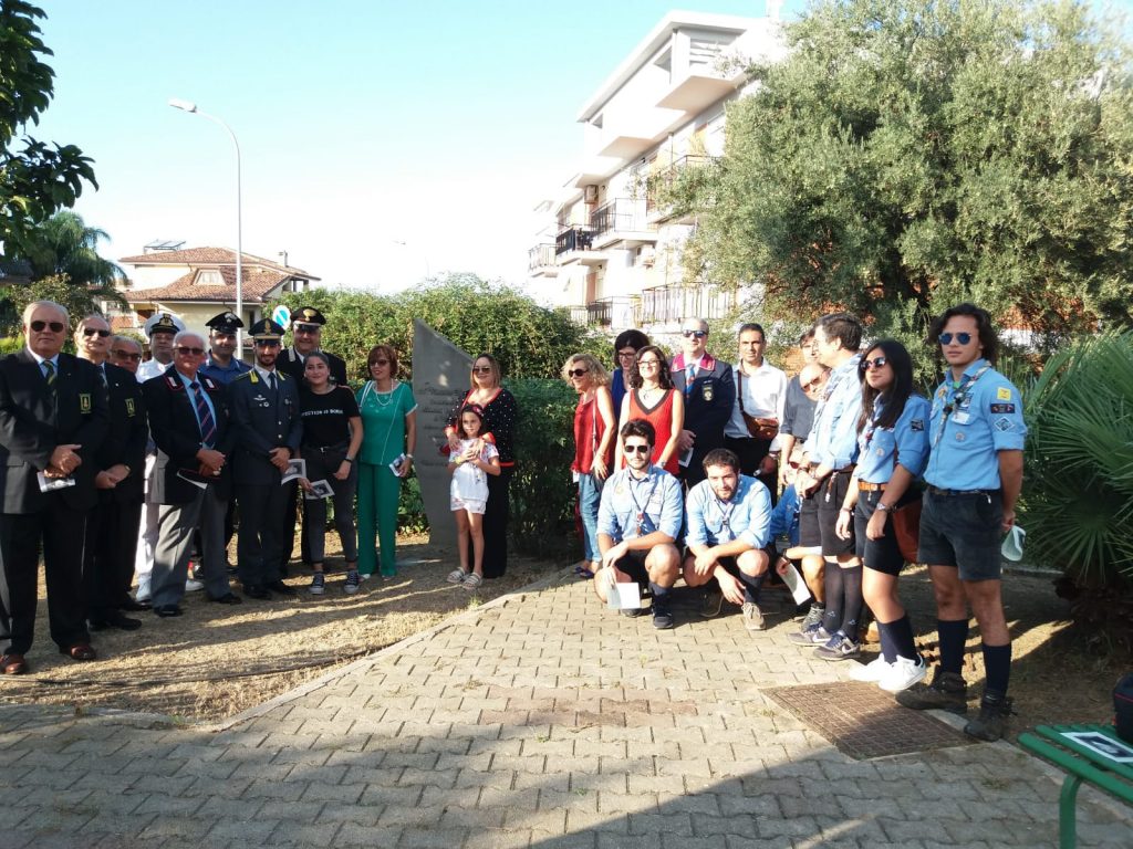 BROLO –  Ricordato il Giudice Rosario Livatino con la premiazione degli studenti e l’omaggio alla stele