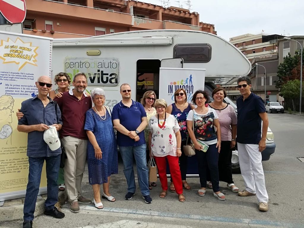 IN VIAGGIO PER LA VITA – Dal Camper del Movimento per la Vita Italiano le alternative all’aborto
