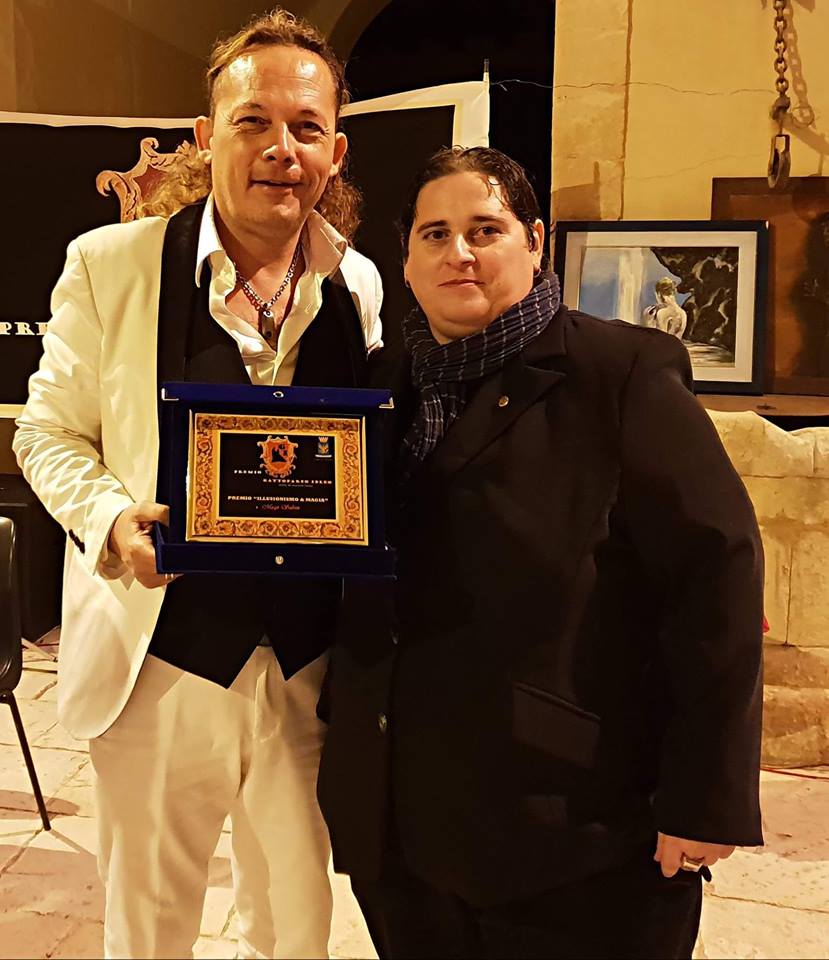 VINCENTI – Al “Gattopardo Ibleo”, il prestigioso premio ideato da Annarita Campo, anche il Mago Salvin