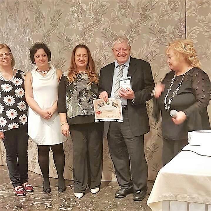 DOMENICO ORIFICI – Ancora un premio per il poeta sinagrese
