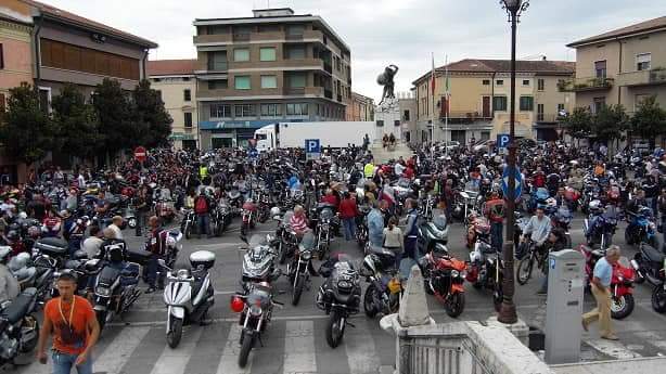 SPIDI TOUR 2018 – Domenica mattina nel centro storico di Piraino