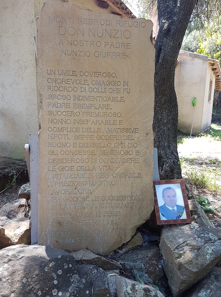 IL RIFUGIO NEL BOSCO – Una stele per ricordare Don Nunzio nelle faggete dei Nebrodi