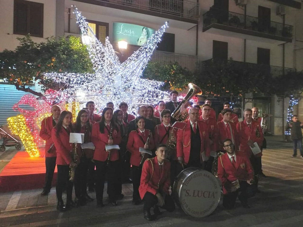 CAPO D’ORLANDO – Al via le manifestazioni natalizie, tra presepi e pignolata