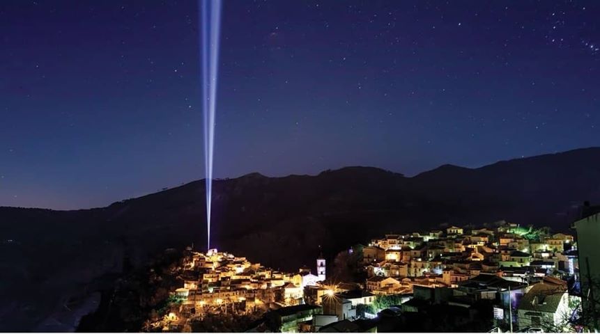 MILITELLO ROSMARINO – Grande successo del presepe vivente. Da non perdere l’appuntamento del 6 gennaio