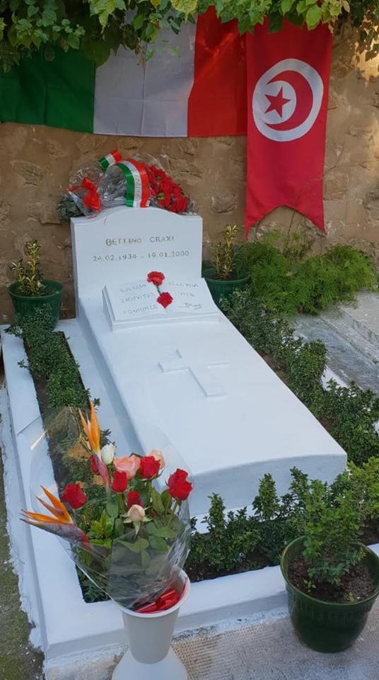 BETTINO CRAXI – A Hammamet in Tunisia in tanti a ricordarlo