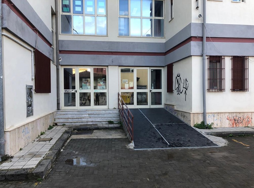 CAPO D’ORLANDO – Nuove tettoie per la scuola Media “Mancari”
