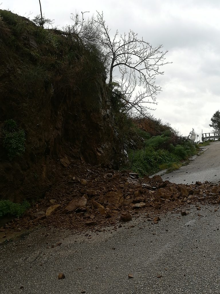 PIRAINO – Ripristinata la viabilità sulle strade comunali. la richiesta d’interventi all’ex Provincia