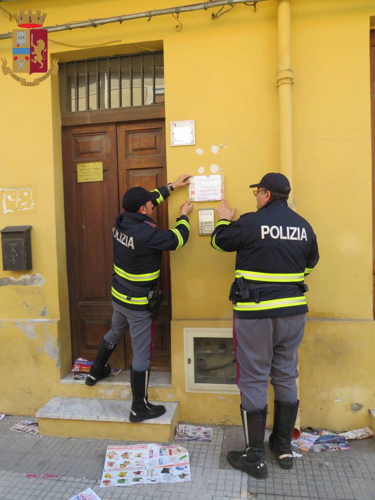 BARCELLONA P. G. – Sequestrata Agenzia Assicurativa abusiva