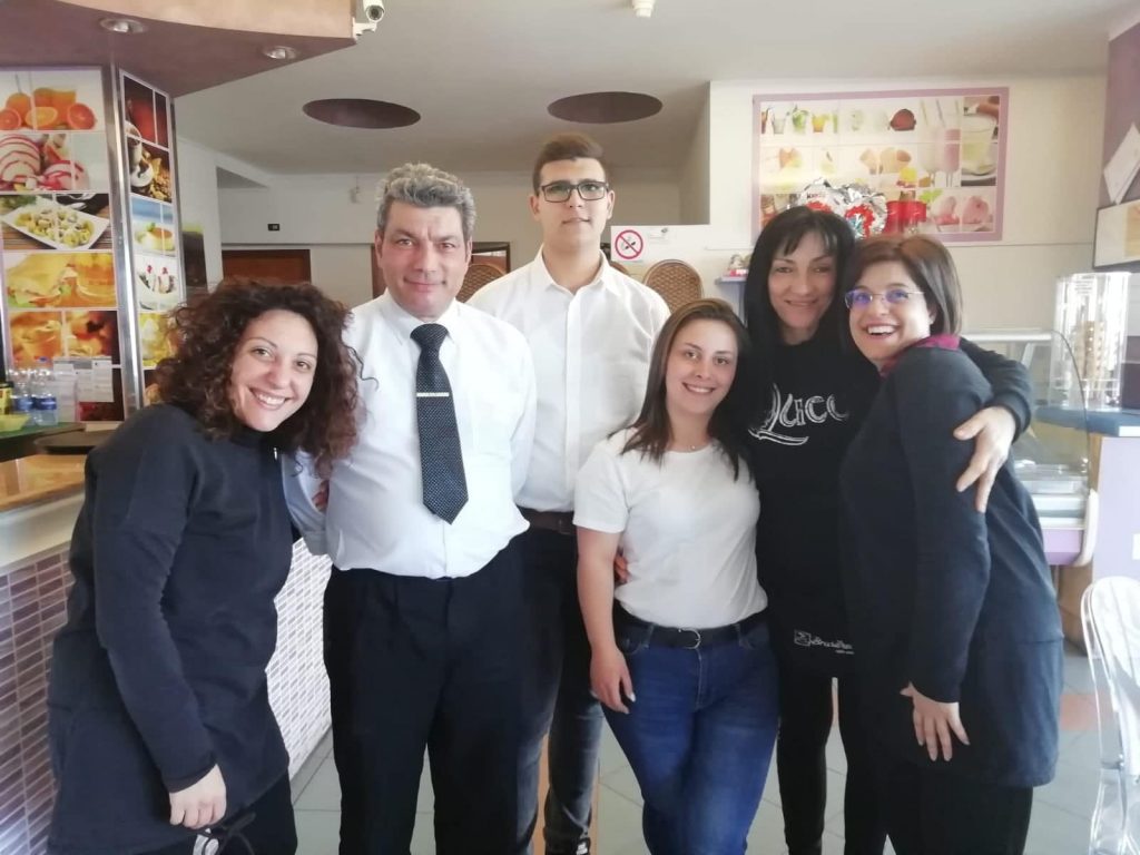STAGE ERASMUS – AL “Bar del “Gattopardo” di Brolo studenti Macedoni tra caffè e brioches