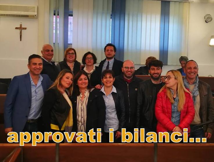 BROLO – Approvati in un sol colpo quattro bilanci. Il consiglio vota il disposto dal Ministero