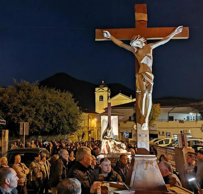 FOTO & FEDE – Quelle della Via Crucis di Brolo… ed il pensiero va indietro nel tempo