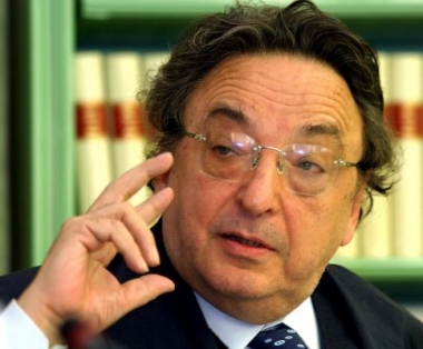 GIANNI DE MICHELIS – Socialista ed ex ministro, si è spento nella notte. Aveva 78 anni