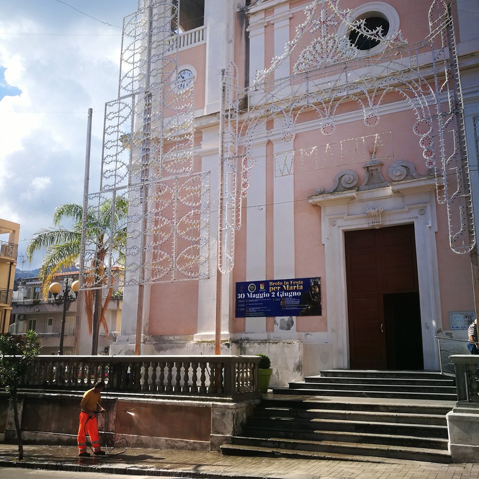 BROLO – La Chiesa si fa bella per la Festa