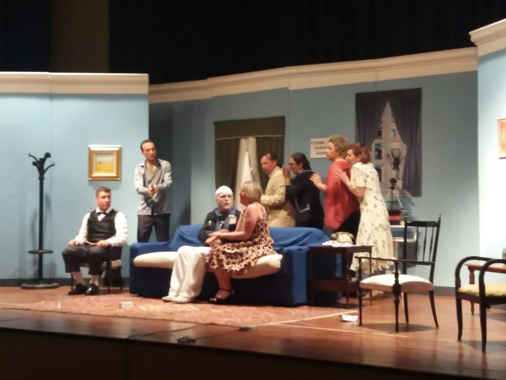 “TERRA DI TEATRO” – La rassegna chiude fra gli applausi  dedicati alla compagnia il Sipario