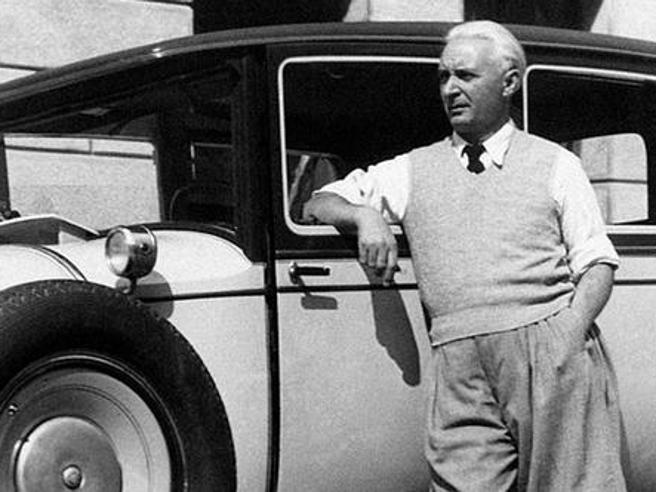LA DOLCE VITA DI FRAKA – Biografia di un Cronista-giramondo che sapeva fotografare con le parole ci consente di rivivere la storia del 900