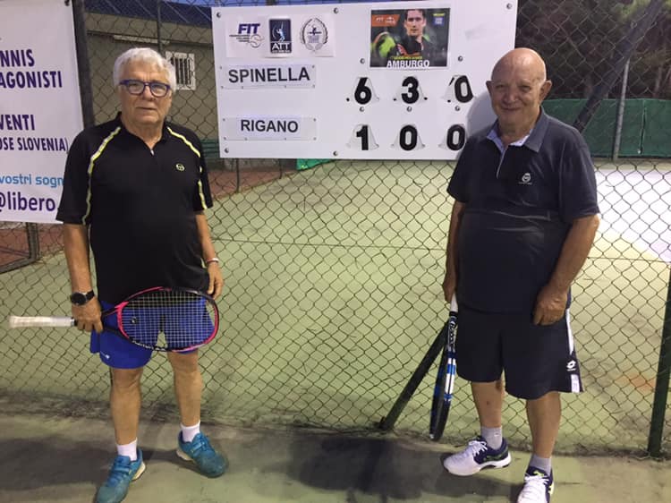 BELLE COSE – Tennis senza età. 143 anni in due e se la giocano a Brolo a torneo FITTPR