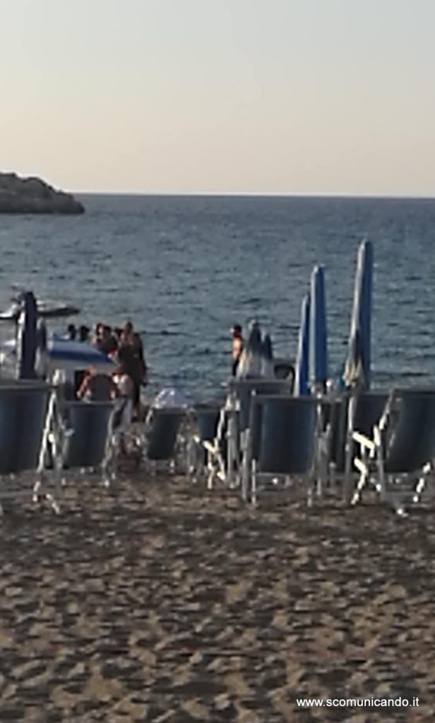 DOPO L’ANNEGAMENTO – In segno di lutto, questa sera, l’estate brolese si è fermata