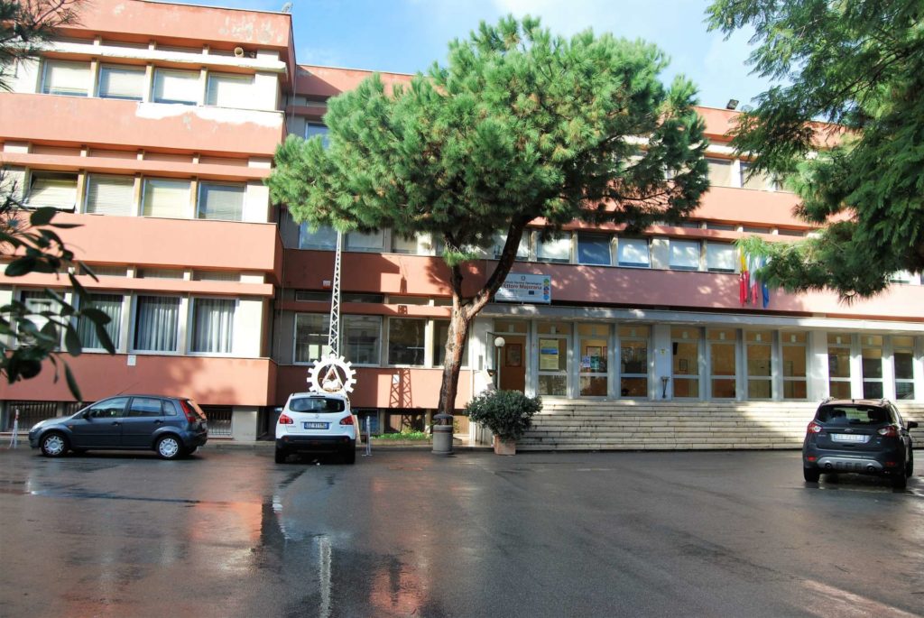 SCUOLE – Suona la campana al Majorana di Milazzo