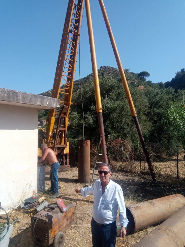 BROLO – Iniziati i lavori per la realizzazione di un nuovo pozzo in contrada Scinà