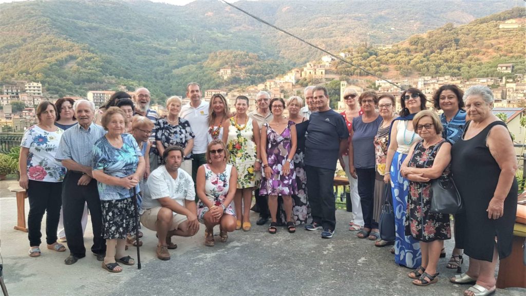 SINAGRA – Successo per la conferenza nel giardino dell’amore