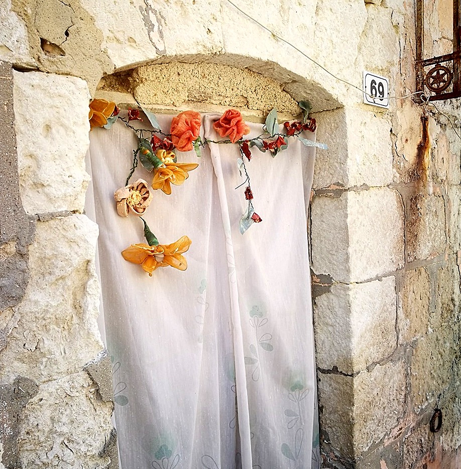 ASPETTANDO LA MADONNA – La bella foto, tra culto e tradizioni popolare