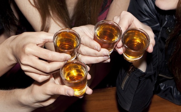 BROLO – Ragazzina rischia di affogare
