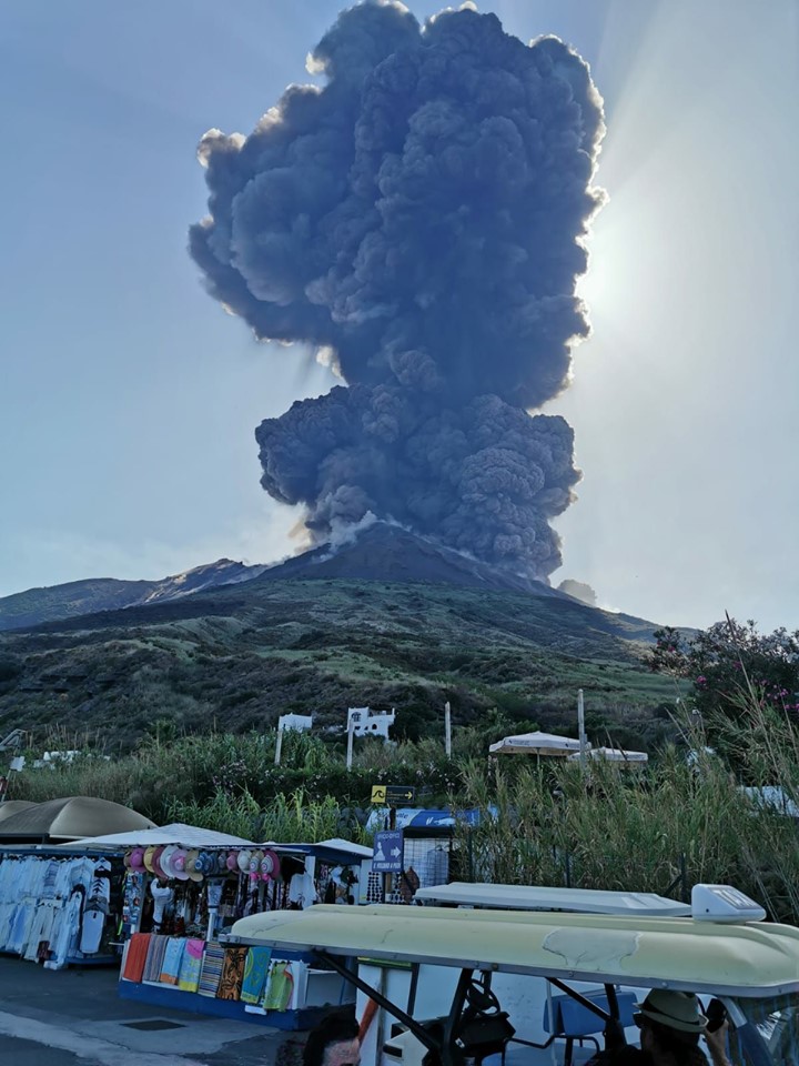 STROMBOLI – Nuova eruzione