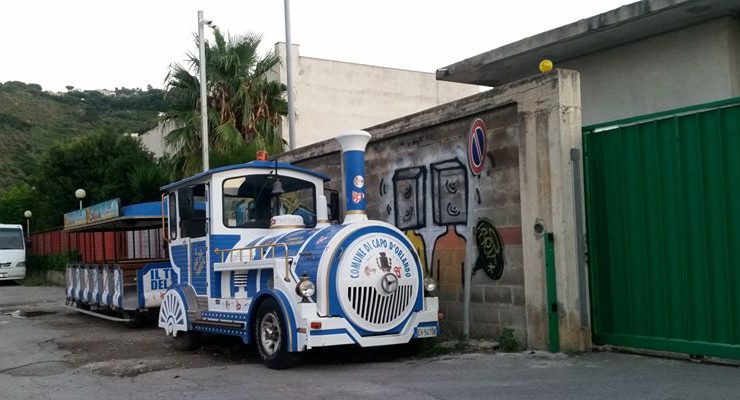 CAPO D’ORLANDO – Troppo traffico: sospeso il trenino del turista