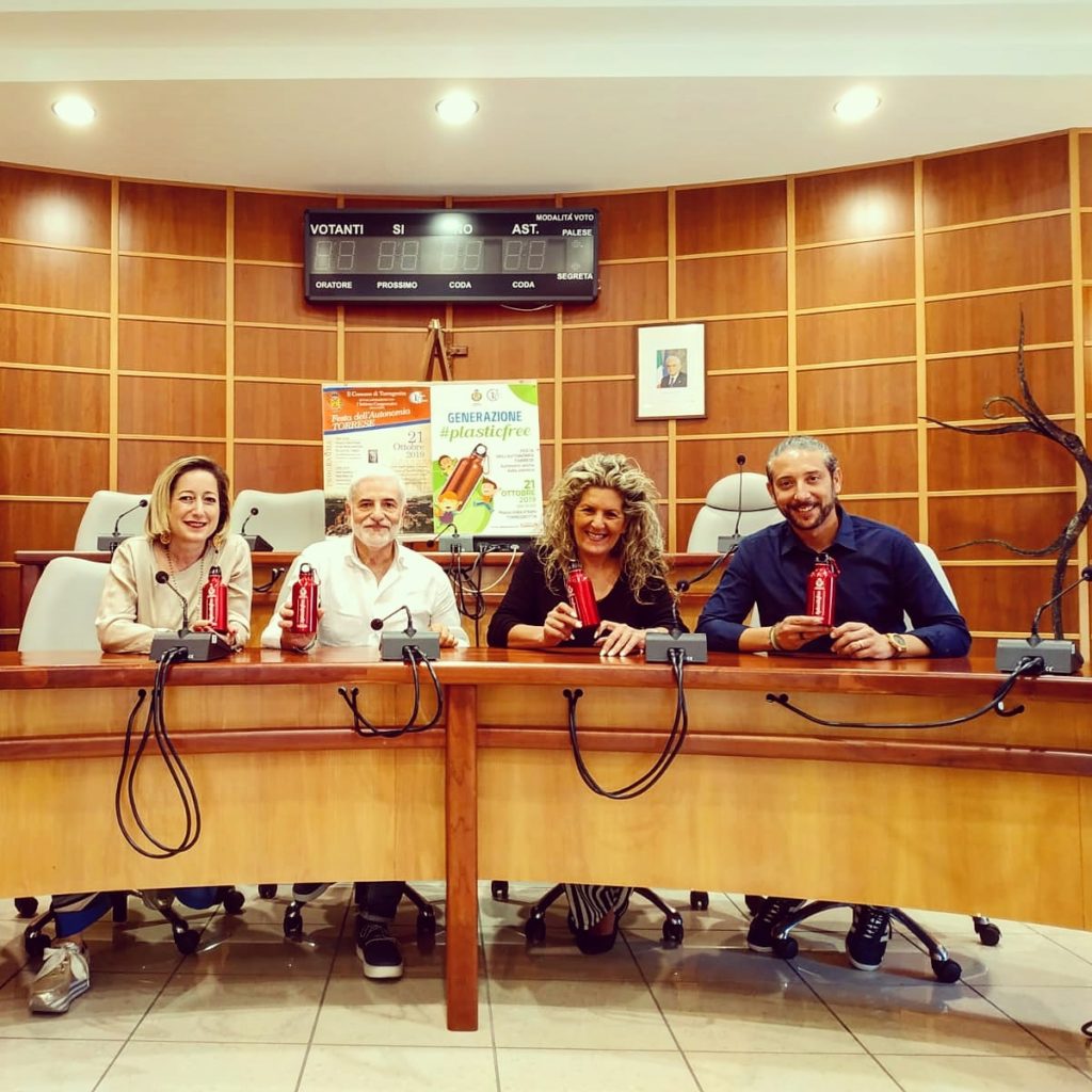 TORREGROTTA – Nasce la generazione #plasticfree. Stop alla plastica nelle scuole e non solo