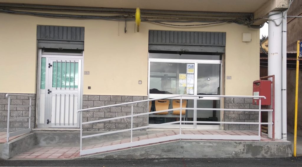 FLORESTA – Poste Italiane: abbattute le barriere architettoniche nell’ufficio postale