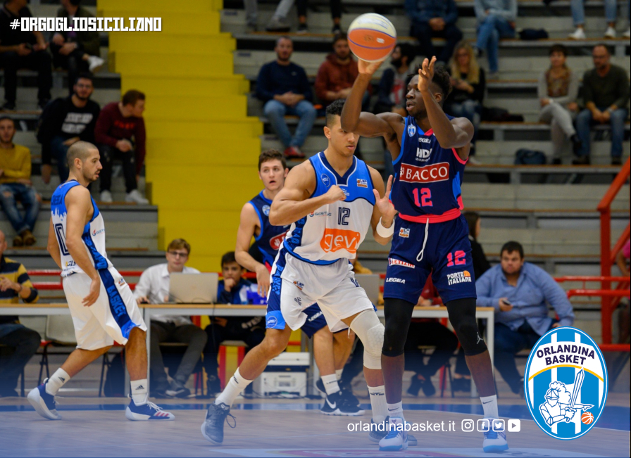 BASKET – Serata storta per l’Orlandina Basket, Napoli vince con merito