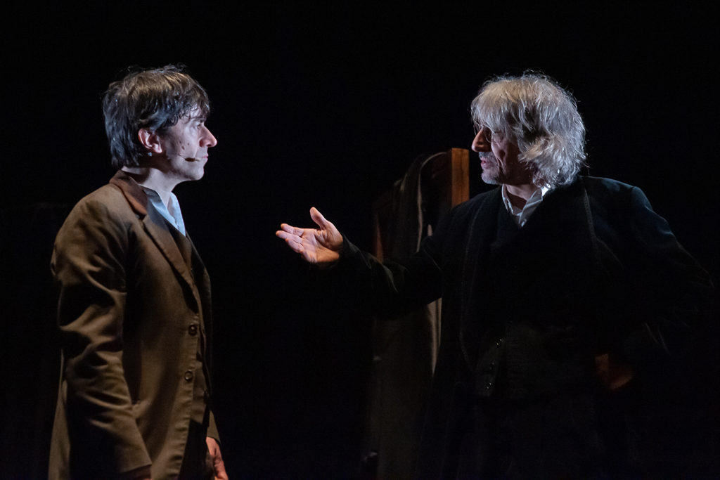 TEATRO – ‘Dracula’ con Luigi Lo Cascio e Sergio Rubini inaugura la stagione di prosa del Vittorio Emanuele