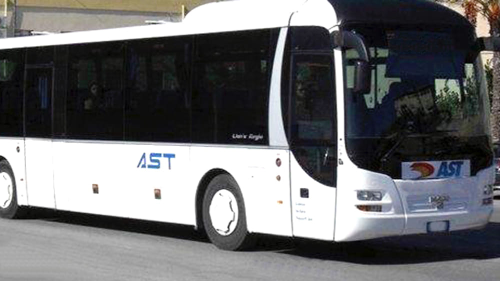 SICILIA – Caro voli aerei: la Regione risponde con biglietti pullman low cost