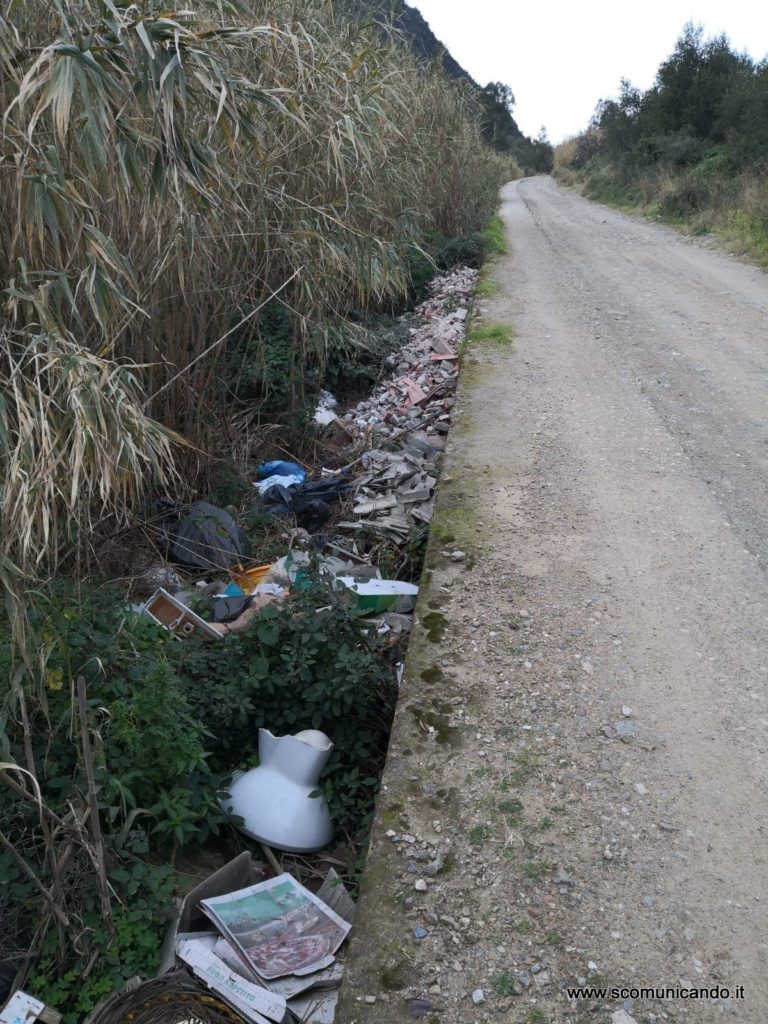 DENUNCIA – Amianto nel torrente