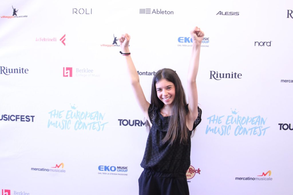 AURORA MANNELLI – Una voce di successo. Una grinta fuori da comune