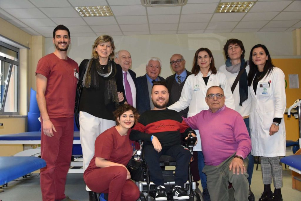 NeMO SUD – Lo Juventus Official Fan Club “John Charles” di Messina con Milena Bertolini in visita al Centro Clinico