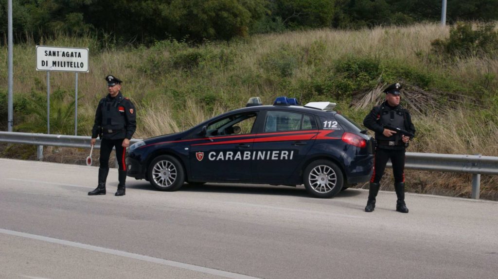 BRACCIALETTO ELETTRONICO – Ad un santagatese “beccato” con la droga in auto