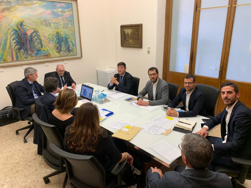 EX PROVINCE – Villarosa, Varrica e Ficara: “Tracciata la strada per condurre le ex Province regionali siciliane finalmente fuori dalla crisi!”